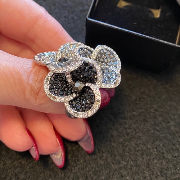 Flower crystal cluster ring size 7 - Picture 3 of 4